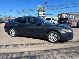 2017 Nissan Altima - Image 2