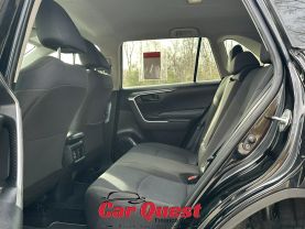 2022 Toyota Rav4 - Image 11