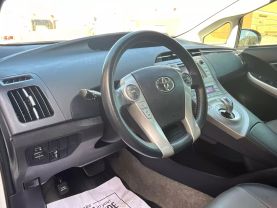 2013 TOYOTA PRIUS HATCHBACK 4-CYL, HYBRID, 1.8 LITER ONE HATCHBACK 4D