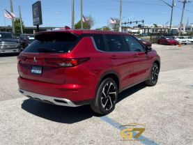 2024 Mitsubishi Outlander - Image 8