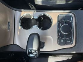 2014 Jeep Grand Cherokee - Image 16