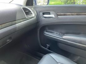 2017 CHRYSLER 300 SEDAN V6, 3.6 LITER 300C SEDAN 4D