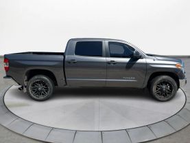 2015 TOYOTA TUNDRA CREWMAX