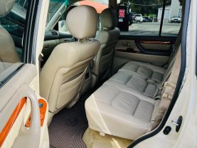 2004 LEXUS LX