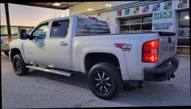 2011 Chevrolet Silverado 1500 Crew Cab Lt Pickup 4d 5 3/4 Ft - Image 3