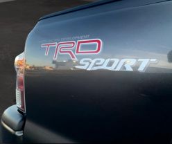 2009 TOYOTA TACOMA DOUBLE CAB PICKUP V6, 4.0 LITER PRERUNNER PICKUP 4D 5 FT