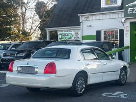 2006 LINCOLN TOWN CAR SEDAN V8, 4.6 LITER SIGNATURE LIMITED SEDAN 4D