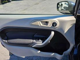 2012 FORD FIESTA