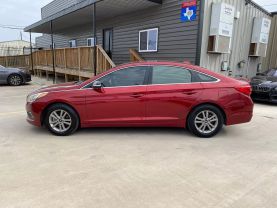 2016 HYUNDAI SONATA SEDAN 4-CYL, PZEV, 2.4 LITER SE SEDAN 4D at Motors On Wheels - used car dealership in Houston, Texas.