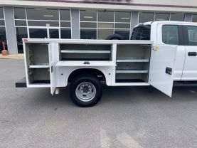 2017 FORD F350 SUPER DUTY SUPER CAB 9FT KNAPHEIDE SERVICE BED TRUCK SERVICE/UTILITY TRUCKS V8, 6.2 LITER XL 4D - Eddies Auto Sales