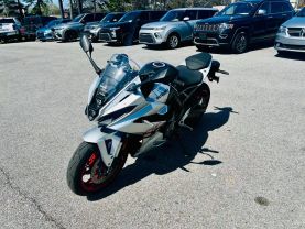 2024 SUZUKI GSX800FRQM4 GSX-8R SPORTBIKES - -