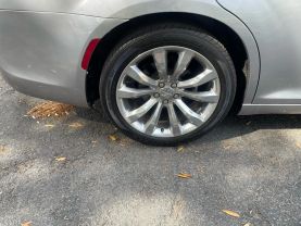 2017 CHRYSLER 300 SEDAN V6, 3.6 LITER 300C SEDAN 4D
