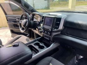 2019 RAM 1500 CREW CAB PICKUP V8, HEMI, 5.7 LITER BIG HORN PICKUP 4D 5 1/2 FT