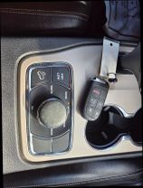 2015 Jeep Grand Cherokee - Image 18