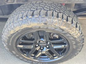 2021 Chevrolet Silverado 1500 Crew Cabcustom Trail Boss Pickup 4d 5 3/4 Ft - Image 31
