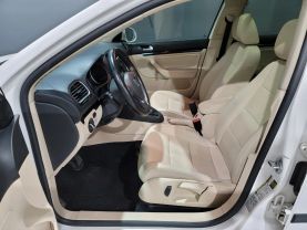 2013 Volkswagen Jetta Sportwagen - - Image 16