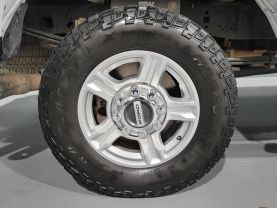 2017 Ford F250 Super Duty Crew Cab - - Image 39