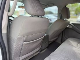 2015 NISSAN FRONTIER CREW CAB PICKUP V6, 4.0 LITER SV PICKUP 4D 5 FT