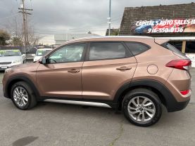 2017 HYUNDAI TUCSON SUV 4-CYL, 2.0 LITER SE SPORT UTILITY 4D