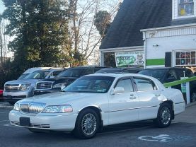 2006 LINCOLN TOWN CAR SEDAN V8, 4.6 LITER SIGNATURE LIMITED SEDAN 4D