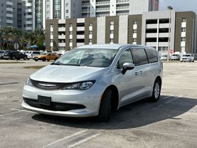 2023 CHRYSLER VOYAGER