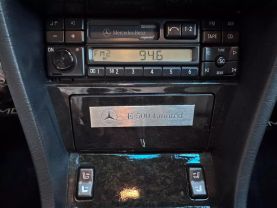 1995 MERCEDES-BENZ E500 - - SEDAN