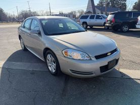 2011 Chevrolet Impala - Image 4