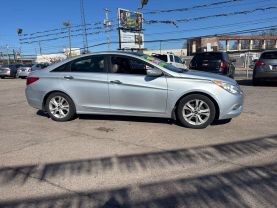 2013 Hyundai Sonata - Image 2