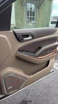 2017 Chevrolet Suburban Premier Sport Utility 4d - Image 29