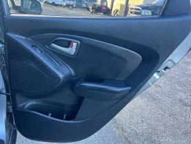 2012 HYUNDAI TUCSON SUV 4-CYL, PZEV, 2.4 LITER GLS SPORT UTILITY 4D