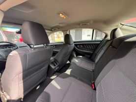 2011 Ford Taurus - Image 12