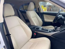 2016 Lexus Is - Image 23