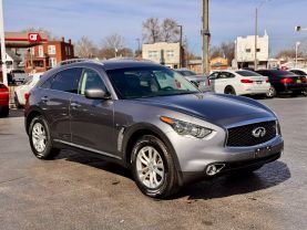 2017 INFINITI QX70
