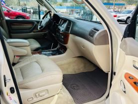 2004 LEXUS LX