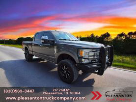 2017 FORD F250 SUPER DUTY CREW CAB PICKUP V8, TURBO DIESEL, 6.7L PLATINUM PICKUP 4D 6 3/4 FT