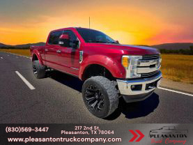 2017 FORD F250 SUPER DUTY CREW CAB PICKUP V8, TURBO DIESEL, 6.7L LARIAT PICKUP 4D 6 3/4 FT