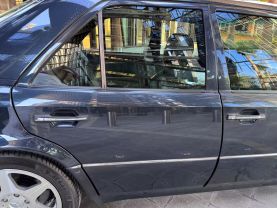 1995 MERCEDES-BENZ E500 - - SEDAN