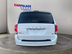 2019 Dodge Grand Caravan Passenger Se Minivan 4d - Image 4