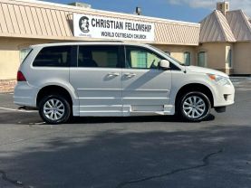 2012 VOLKSWAGEN ROUTAN PASSENGER - AUTOMATIC - Dart Auto Group