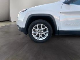 2018 Jeep Cherokee Latitude Plus Sport Utility 4d - Image 14