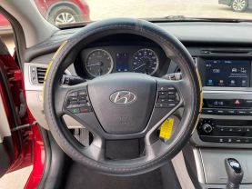 2016 HYUNDAI SONATA SEDAN 4-CYL, PZEV, 2.4 LITER SE SEDAN 4D at Motors On Wheels - used car dealership in Houston, Texas.