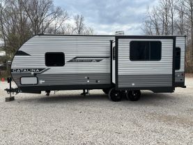 2024 COACHMEN CATALINA SUMMIT 8 RV - 231MKS at T&T Repairables - used car dealership in Spencer, Indiana.