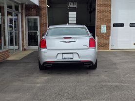 2022 Chrysler 300300s V6 Sedan 4d - Image 4
