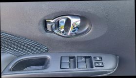 2017 Nissan Versa Note Sv Hatchback 4d - Image 18