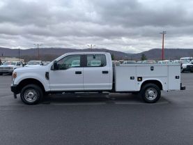 2020 FORD F250 SUPER DUTY CREW CAB 8FT KNAPHEIDE SERVICE BED TRUCK SERVICE/UTILITY TRUCKS V8, FLEX FUEL, 6.2 LITER XL PICKUP 4D 8 FT - Eddies Auto Sales