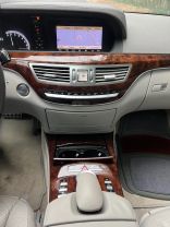 2013 MERCEDES-BENZ S-CLASS SEDAN V8, TWIN TURBO, 4.6L S 550 SEDAN 4D