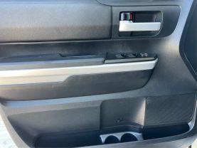 2017 TOYOTA TUNDRA CREWMAX