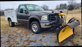 2006 Ford F250 Super Duty Regular Cab Xl 8 Ft Utility 4x4 W/ Plow - Image 2