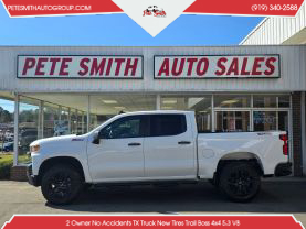 2021 Chevrolet Silverado 1500 Crew Cabcustom Trail Boss Pickup 4d 5 3/4 Ft - Image 1