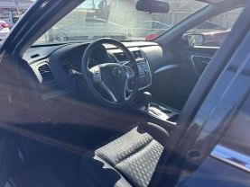 2017 Nissan Altima - Image 12